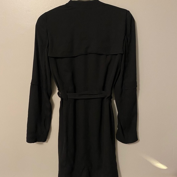 Aritzia Babaton Flowy Trench Coat - Picture 5 of 8